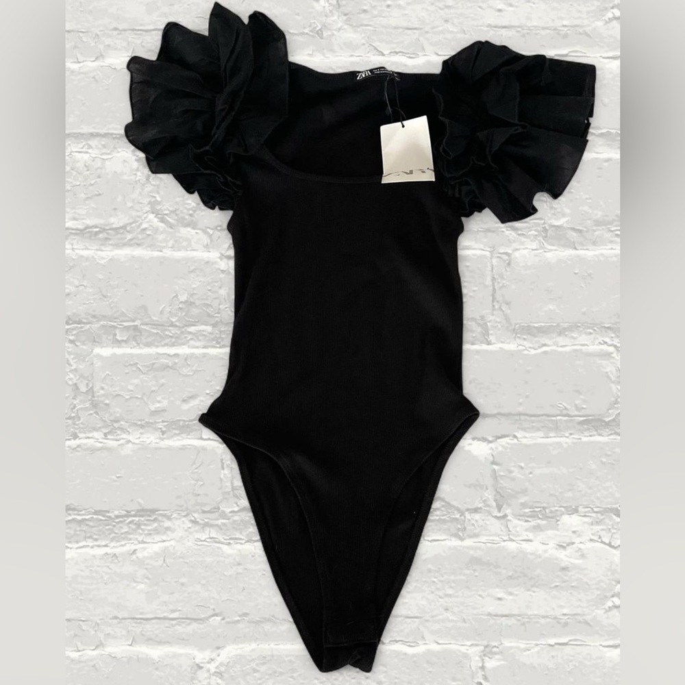 Zara Ribbed Ruffle Sleeve Black Bodysuit - Picture 3 of 4